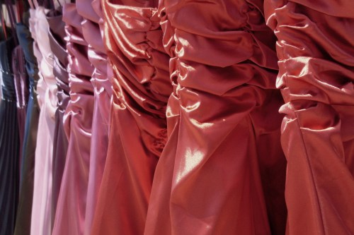 E as vendedoras da barraca usando burca preta... oh, desperdício.