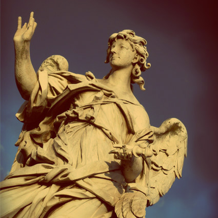 mariana miranda vaticano estatua